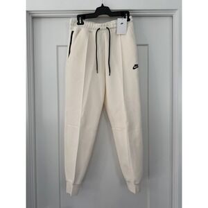 NWT Nike Sportswear Tech Fleece Women's Mid Rise Joggers Sweat Pants FB8330-110